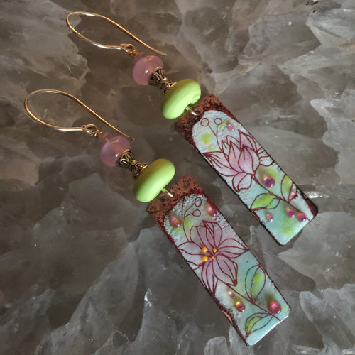 Flower Outline Spring Green and Pink Enamel