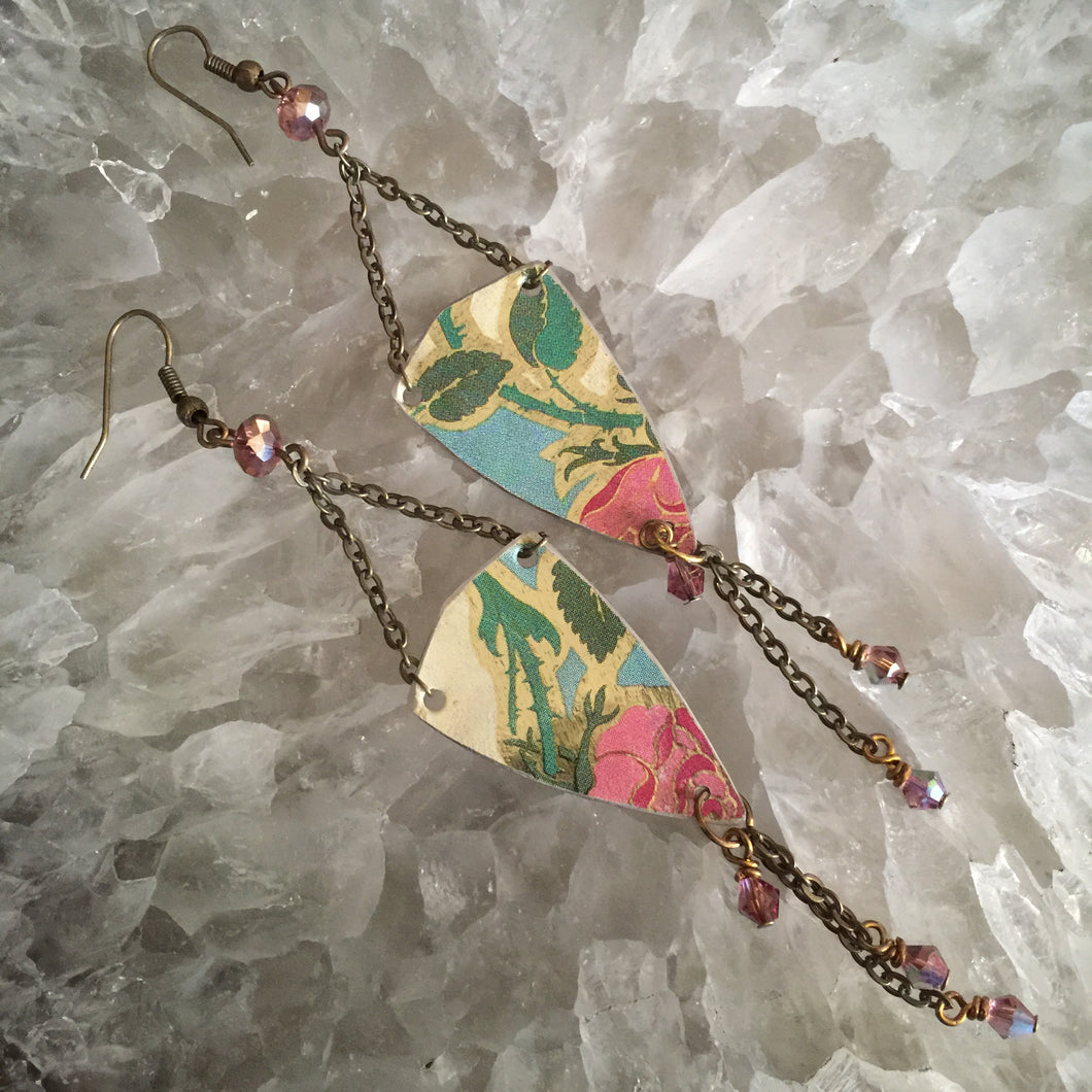 Long Chain with Rose Print Tin