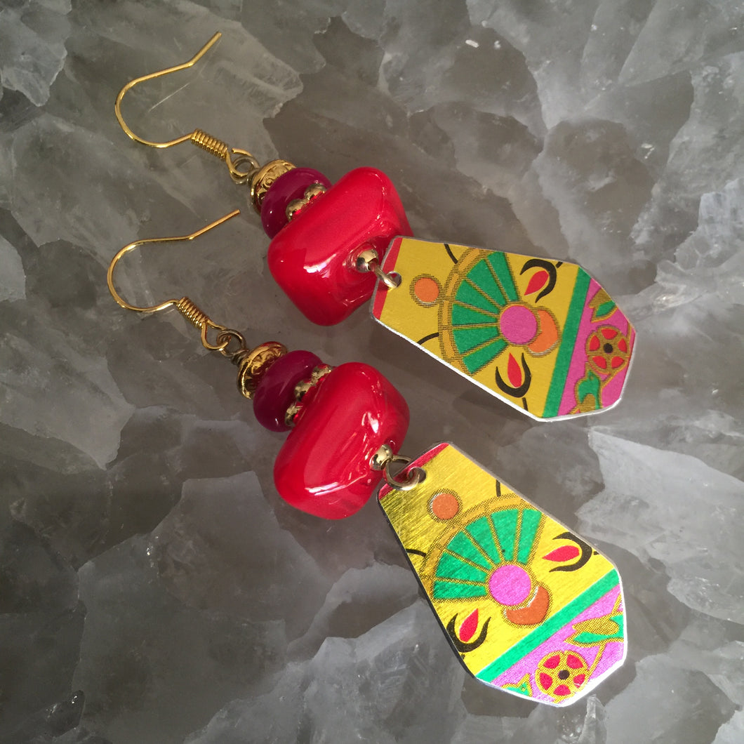 Red Square Lampwork Beads Gold Pink and Green Tin